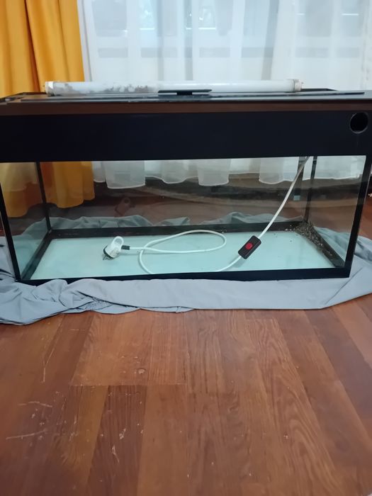 Acvariu pesti  100 l