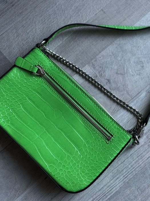 Дамска чанта Guess