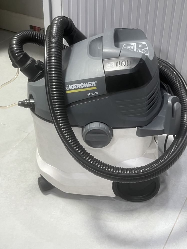 Продам пылесос Karcher профессиональный моющий пылесос