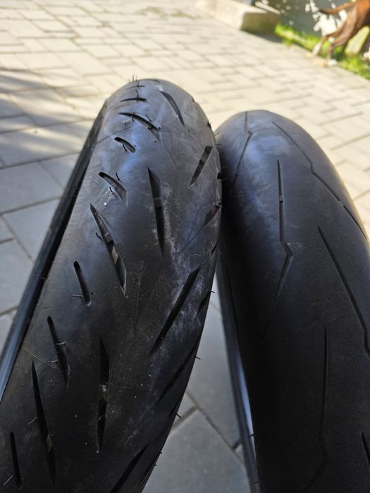 Cauciuc Anvelopa fata Pirelli   si  Bridgestone 120 70 17