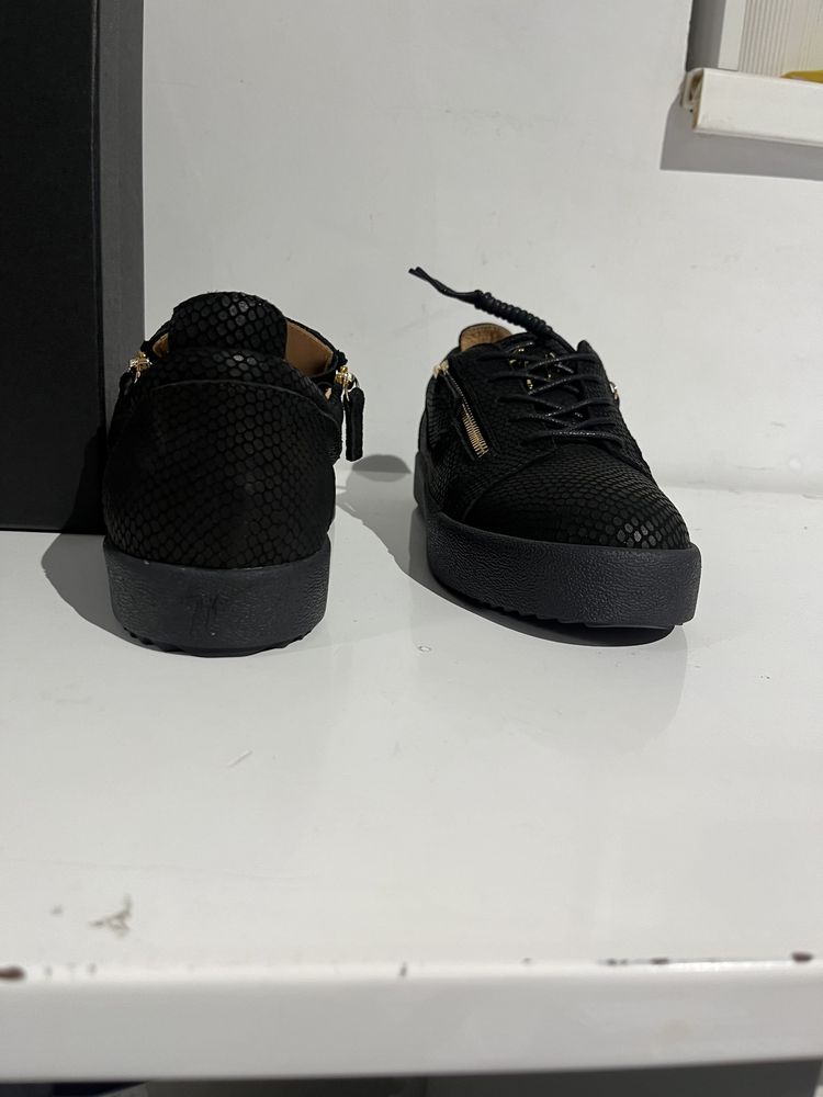 Giuseppe zanotti 43 номер