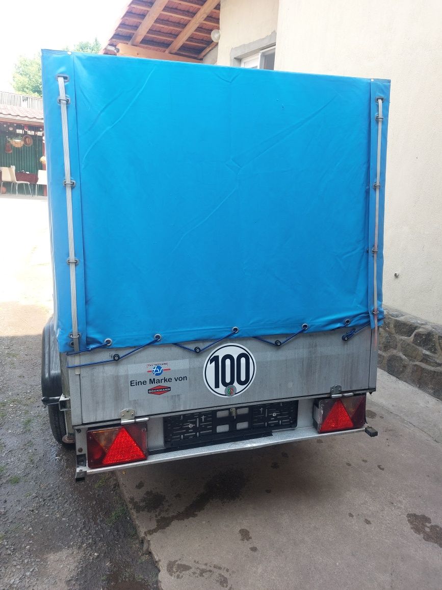 Remorca de 750 kg.