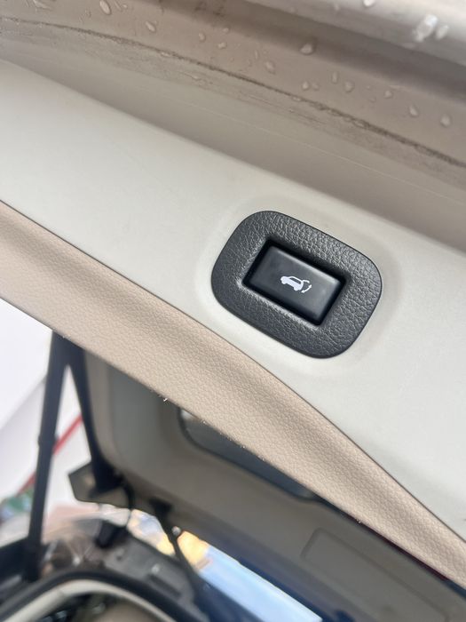 Nissan X-Trail T32, 1.6L, 4x2, echipare Tekna