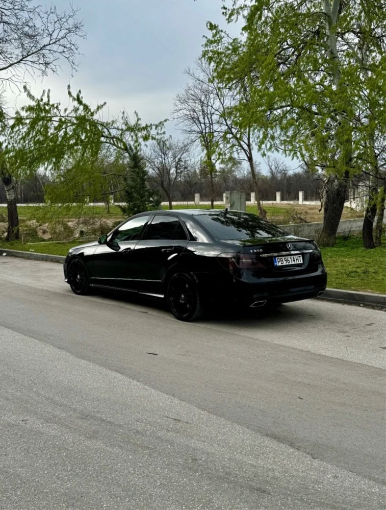 Mercedes E550 w212 2011г