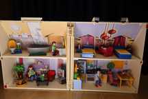 Playmobil къща на два етажа (цял комплект) втора употреба - като нова