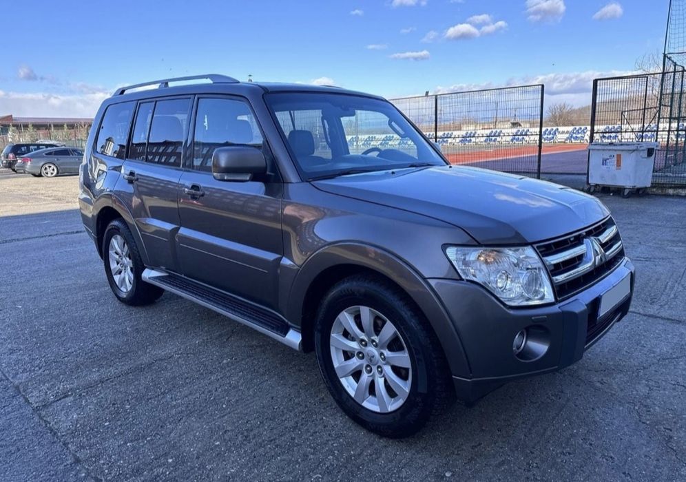 Pajero 3.2 disel automat 7 locuri