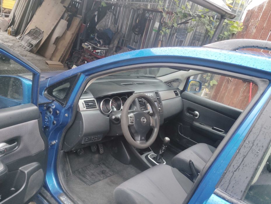 Vând Nissan Tiida  2008