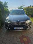 BMW X5 Mașina a fost întreținută cu grijă și are istoric complet de service.