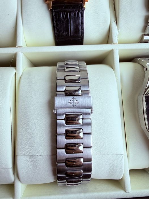 Patek Philippe Nautilus - Black dial