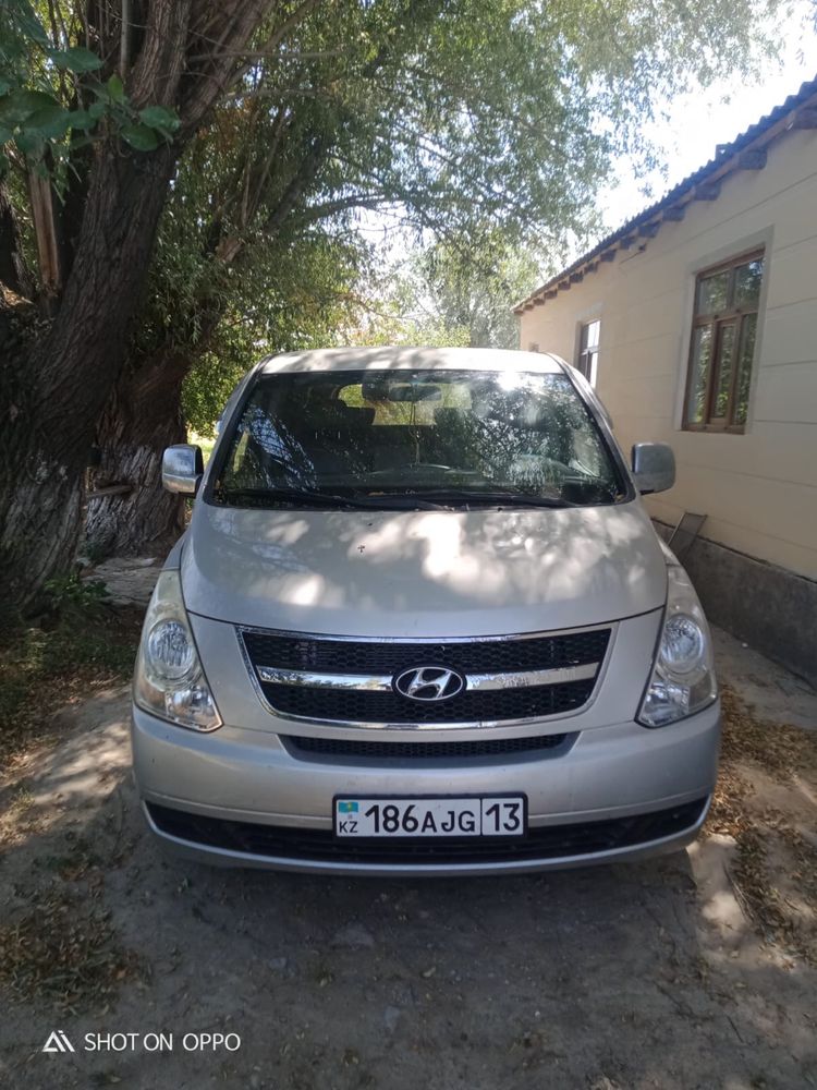 Hyundai Starex Grand