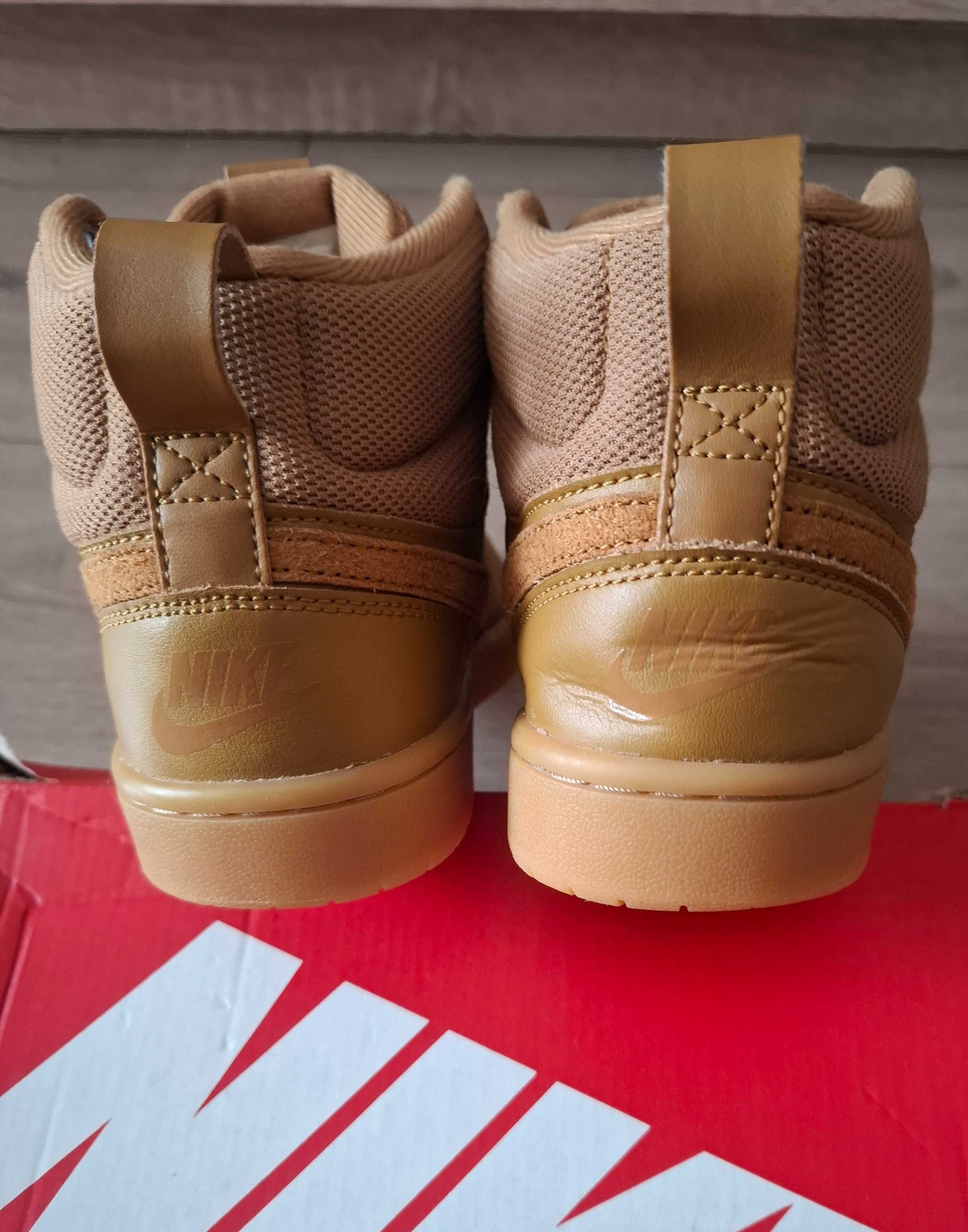 Nike
Сникърси Court Borough Mid 2 Boot Кафяв