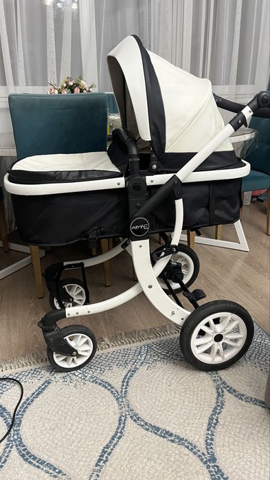 Детская коляска в хорошем состоянии