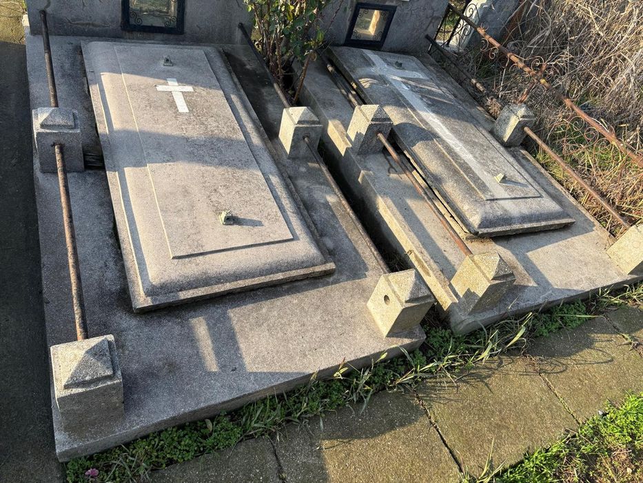 2 Locuri de veci 2 cripte fiecare, Cimitirul Glina, centura Bucuresti