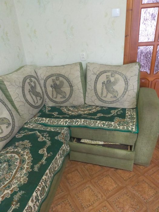 Диван даром самог