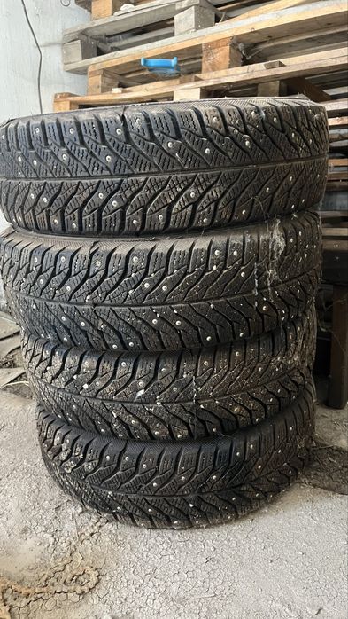 Резина зима R13.  В отличном состоянии