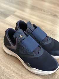 Jordan Relentless RE2PECT Derek Jeter | NAVY/GOLD | Marimea 42