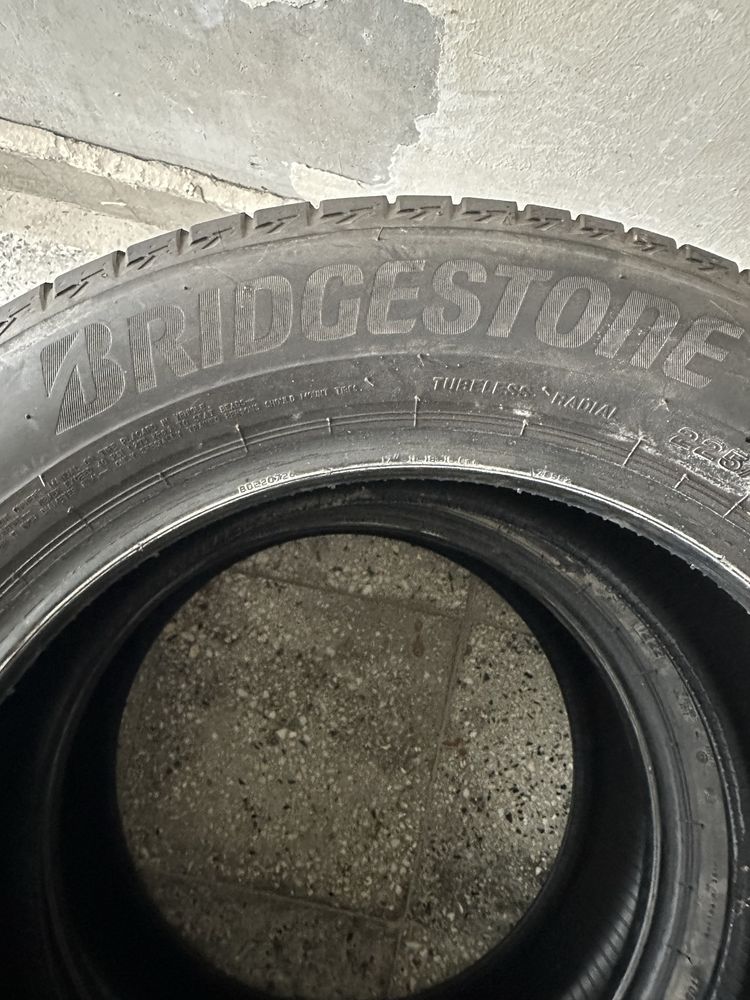 Летни Гуми Bridgestone Turanza T005 225/60/17 DOT 1222 6mm