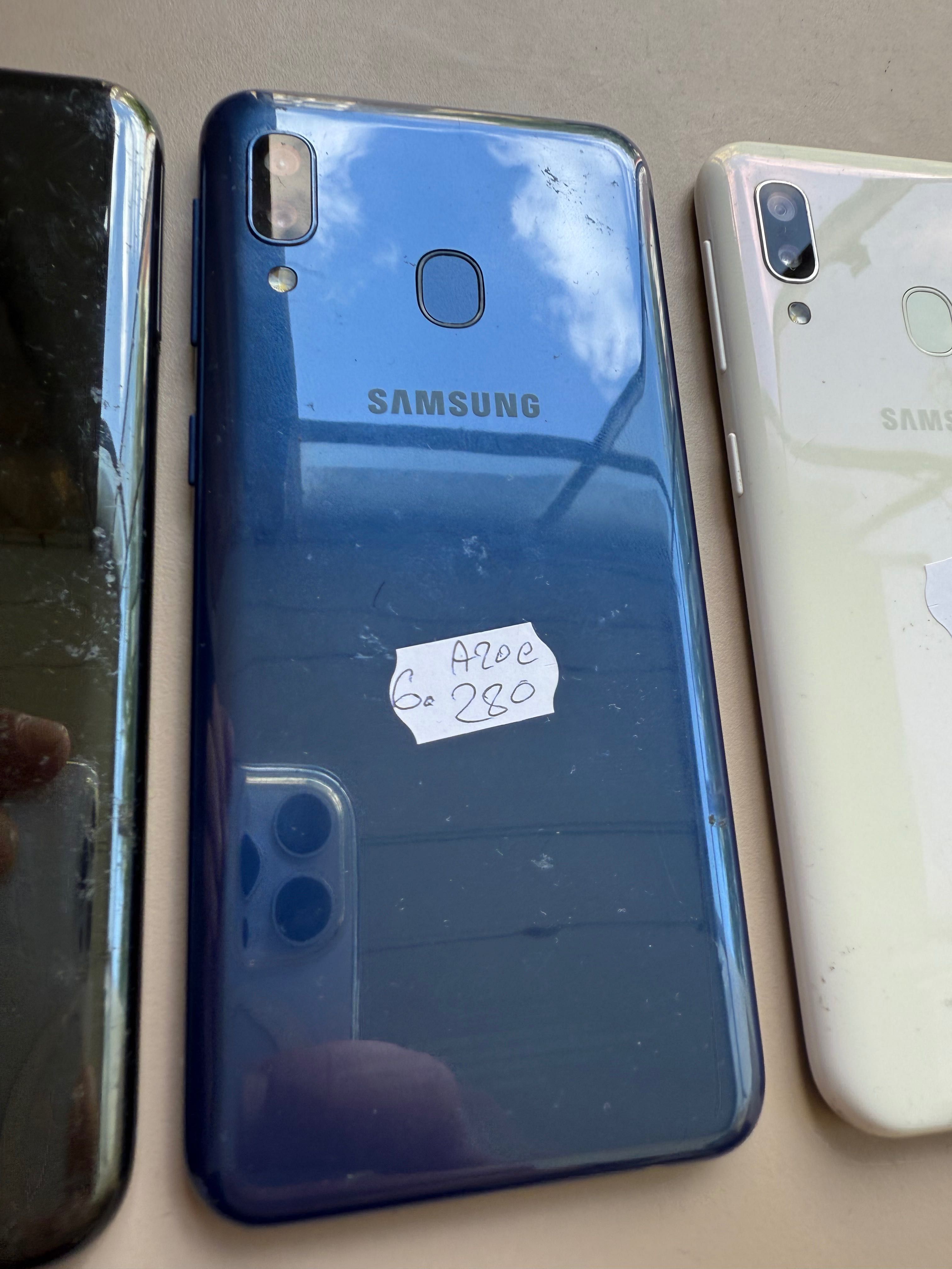 Samsung A20e telefon smartphone ieftin