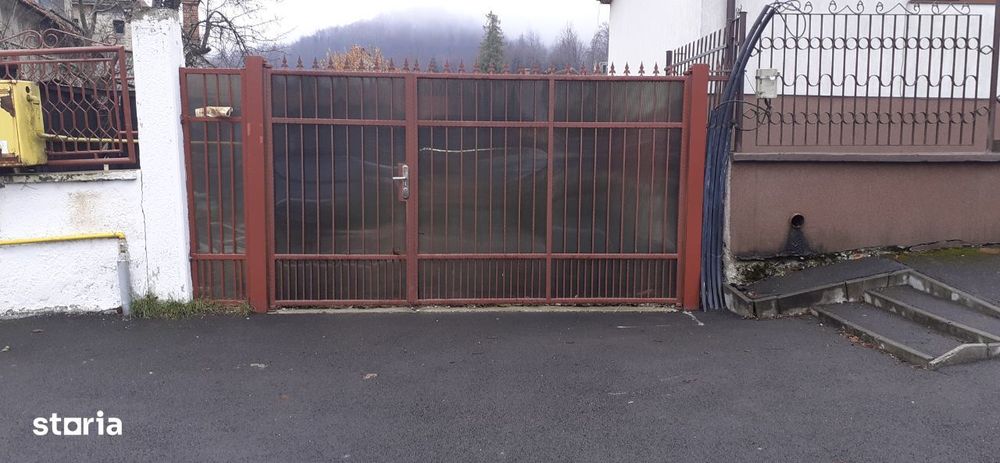 Vindem teren bun construcie bloc P+2E in Noua