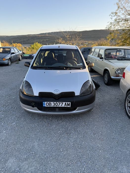 Toyota yaris 1.1 бензин