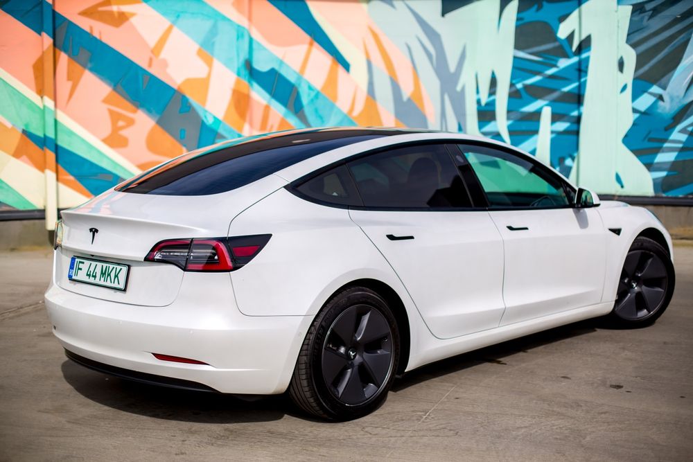 Tesla Model 3 Standard Range+ 325CP