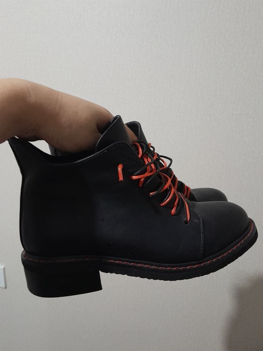 Продам  женскую обувь на 36 размер