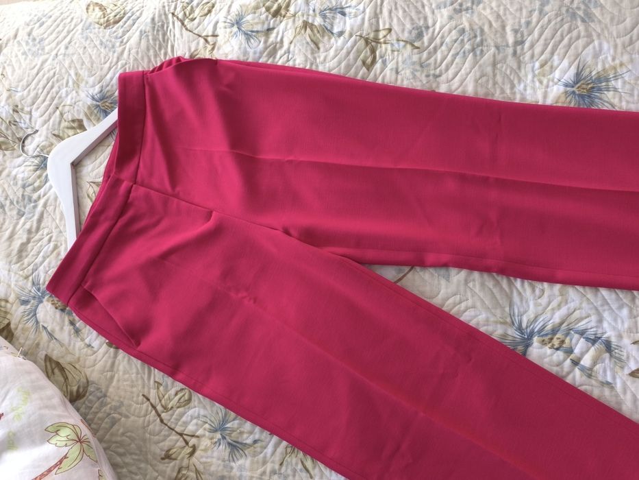 Pantaloni fucsia Zara mărimea M