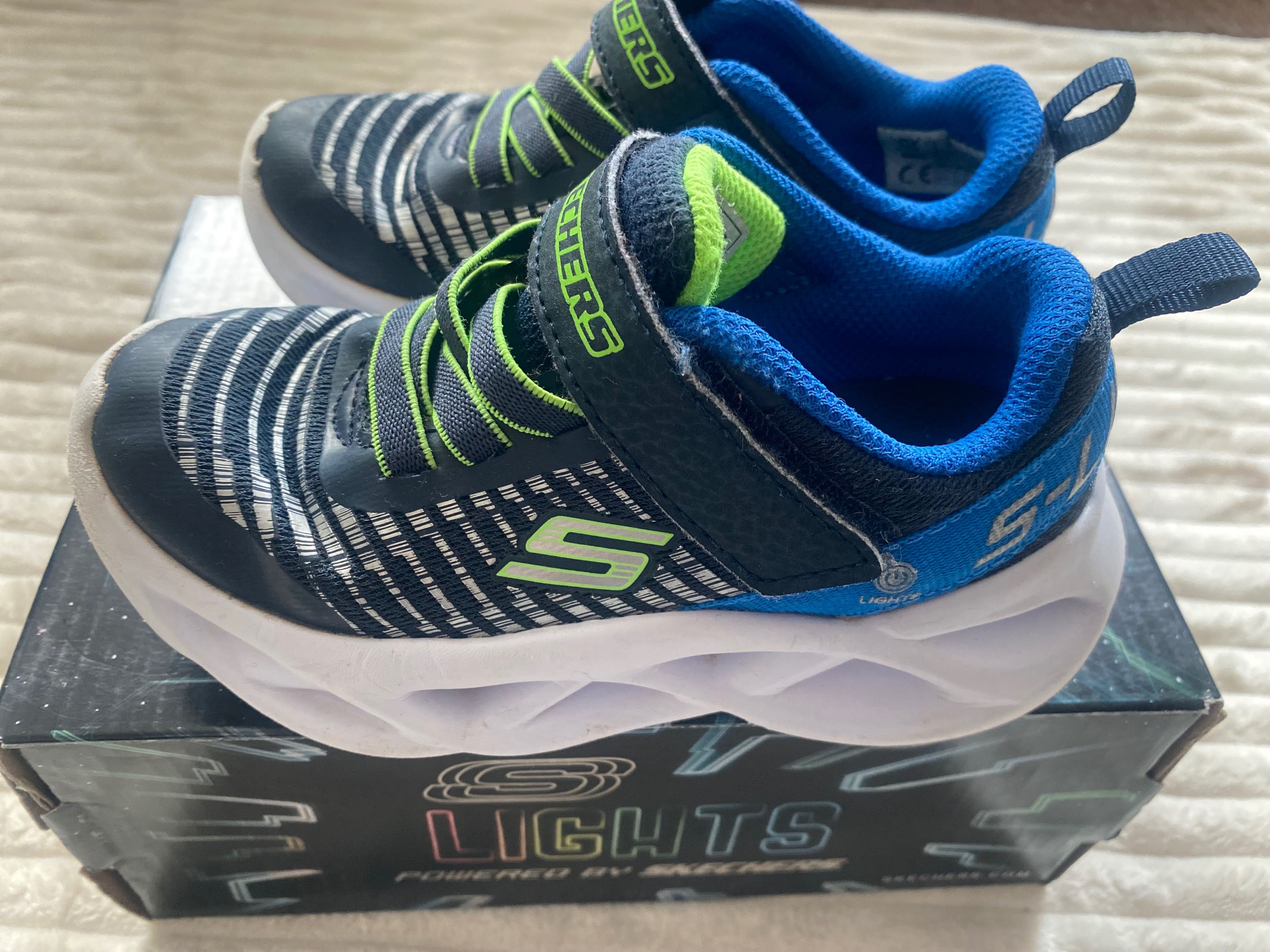 Skechers cu leduri 25