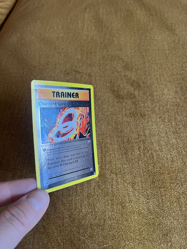Pokemon Card Trainer Charizard Spirit Link Shiny