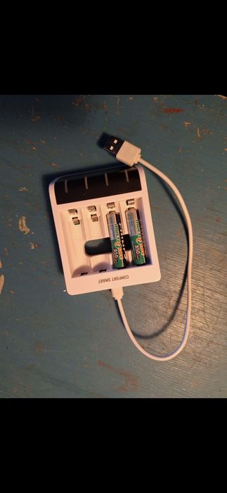 încărcător baterii reîncărcabile ANSMANN  2 acumulator cadou.