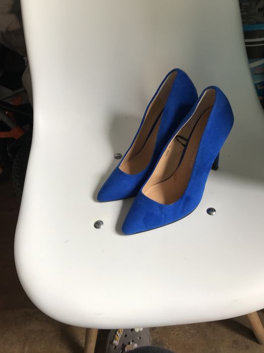 Pantofi stiletto albastri