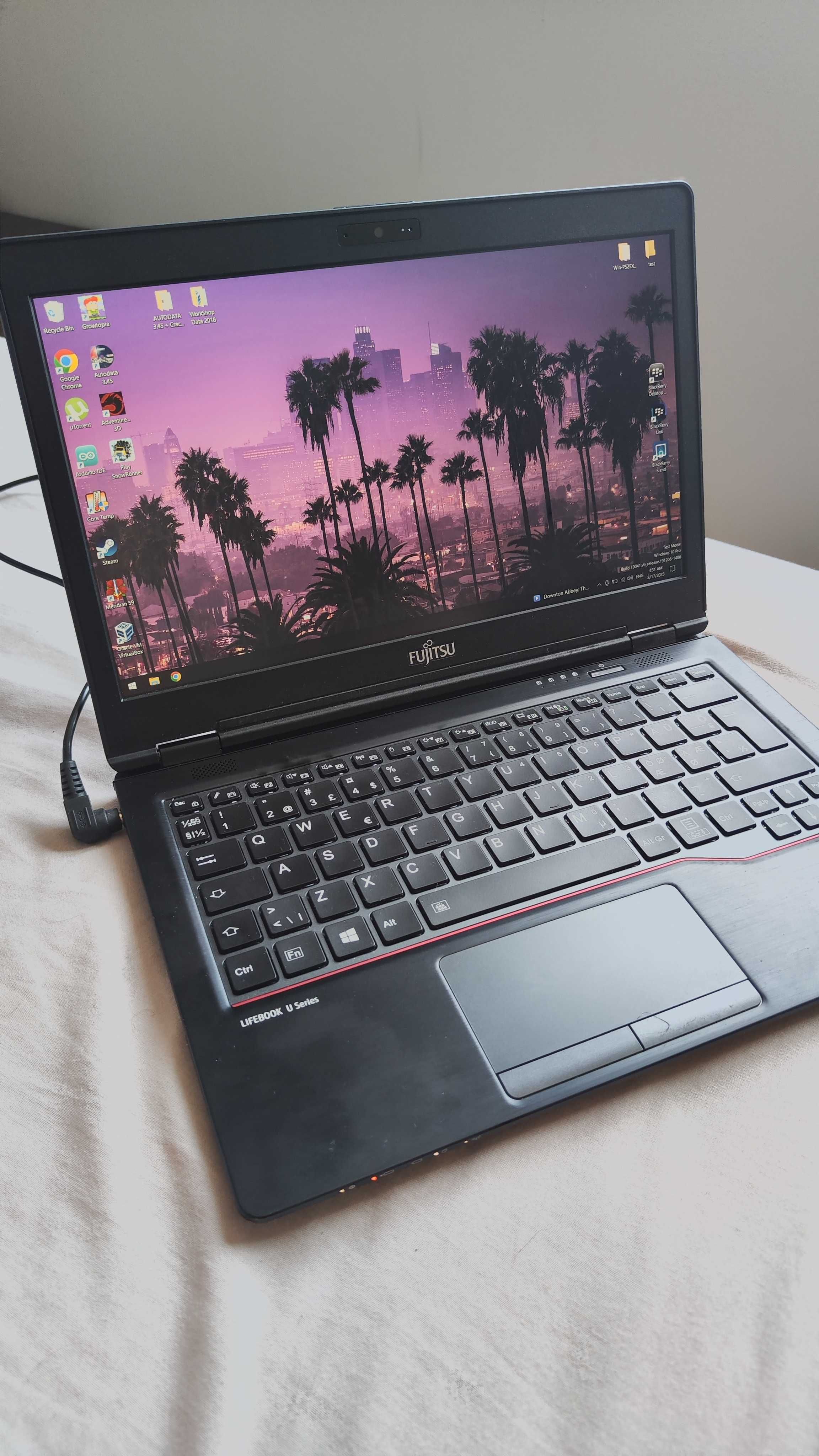 Лаптоп Fujitsu u727