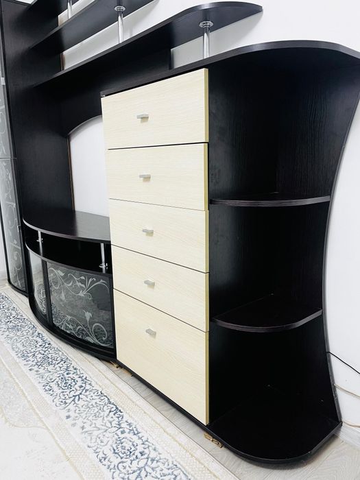 Стенка для хола и зала