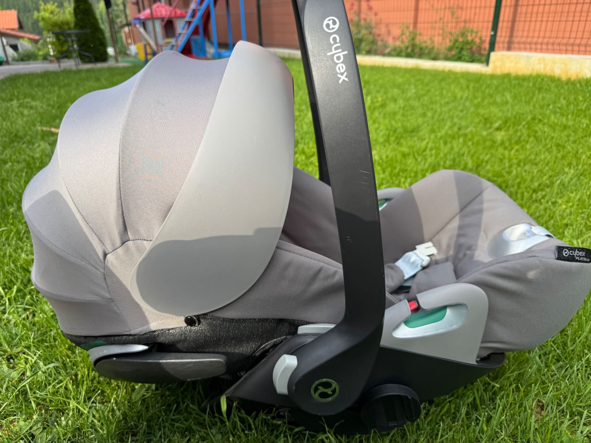 Стол за кола + адаптери Cybex Cloud Z2 i-Size