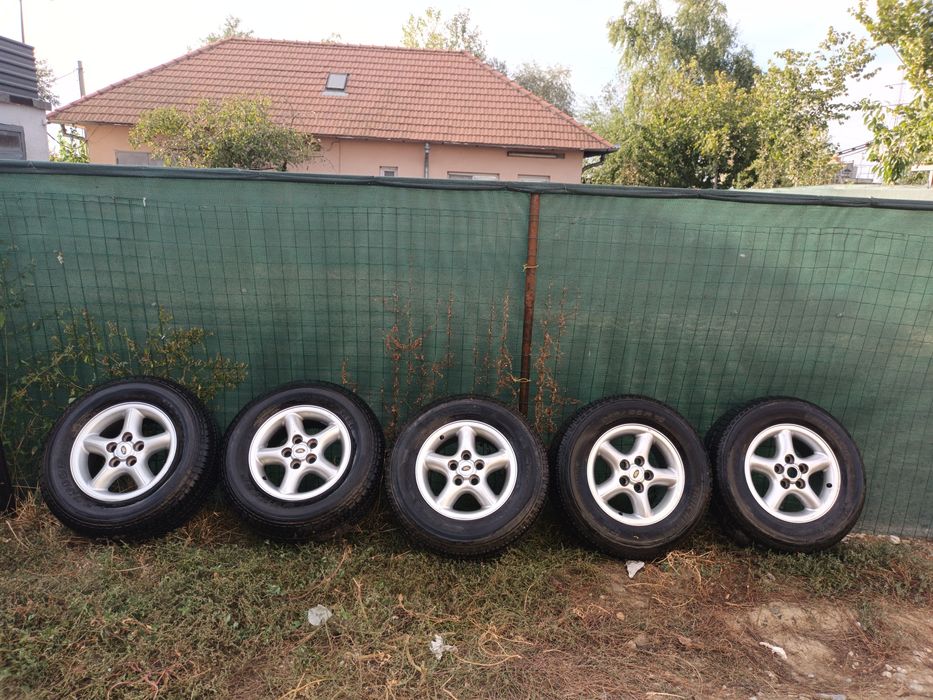 Janta aliaj cu anvelope Land Rover TD5 255/65 R16