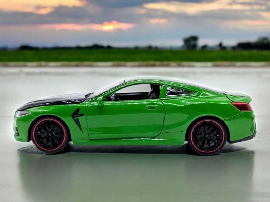 Автомобил BMW M8 с 3 реалистични звука и светлини – мащаб 1:24/3 ЦВЯТА