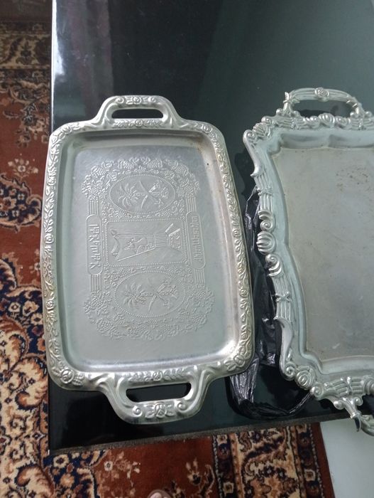 Продам подносы металические