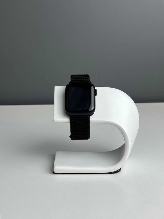 Ломбард Белый Алматы Apple Watch SE 40 мм (2е пок) чёрный арт. 166805