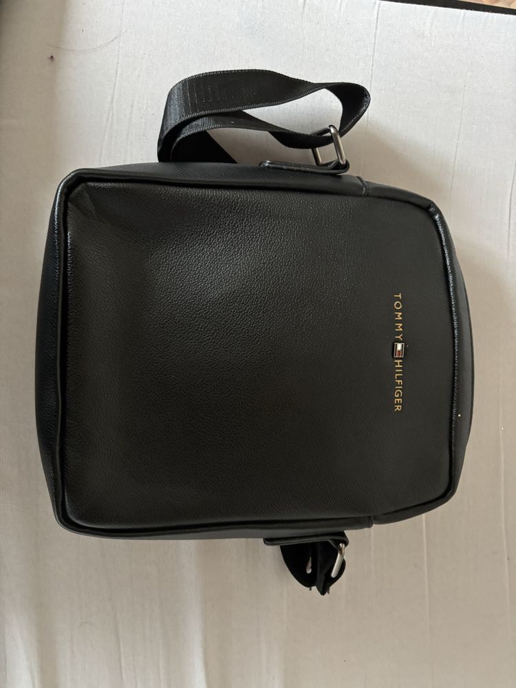 Барсетка , tommy hilfiger