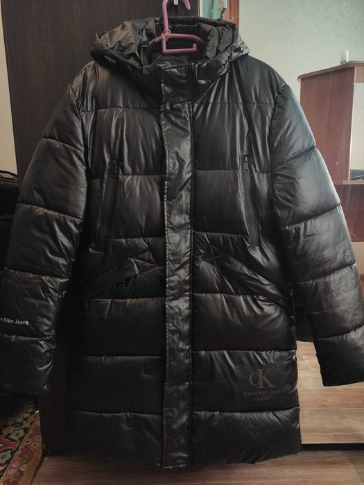 Продается мужская зимняя куртка Calvin Klein Jeans.
