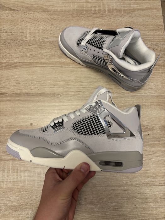 Jordan 4 ‘Frozen Moments’