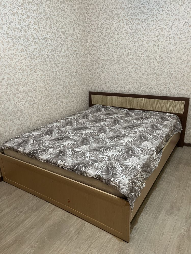Продам кровать с матрасом, 10000