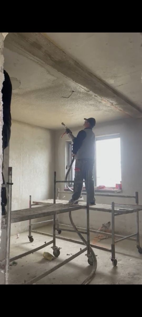 Prestez servicii în domeniul constructii