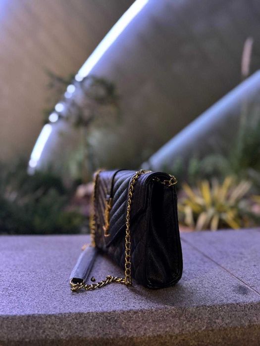 Geanta Saint Laurent (YSL) Model: LouLou Neagra NOUA VAND URGENT!