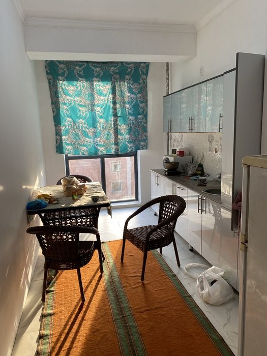 Sheriklika 1 kishi kerak srochna ogil bollarga