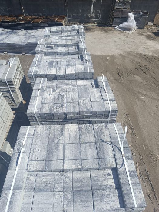 Брусчатка, Тротуарные плитки.