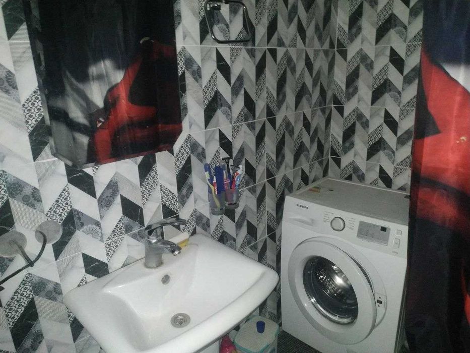 Олмазор тум охунбобоев 2.9 сот 4 хона  фасад 12.1 метр нархи 73000 у е