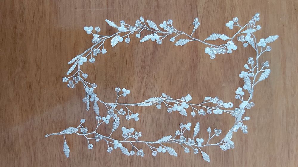 Diadema de păr - accesorii luxuriante