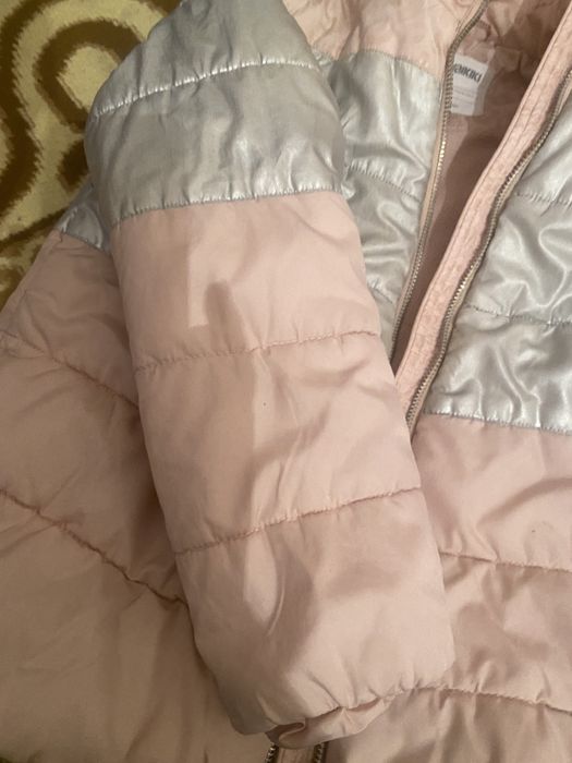 Продам куртку для девочки розовое
