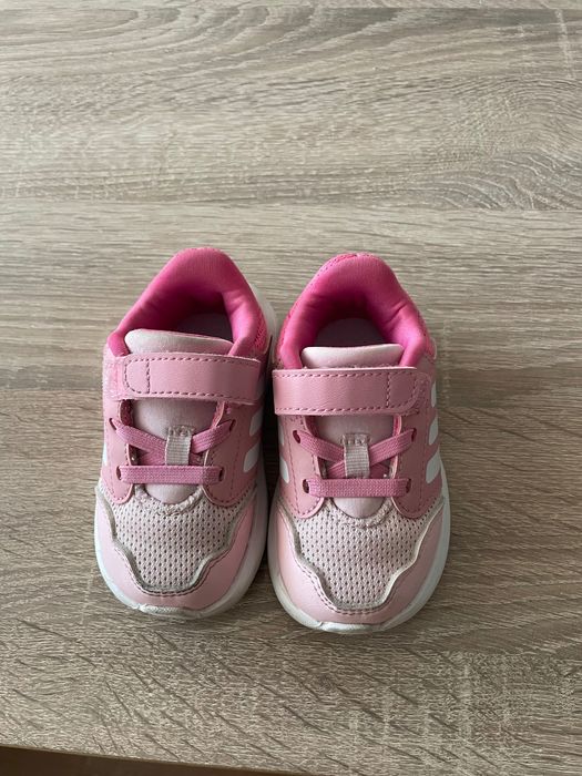 Маратонки адидас